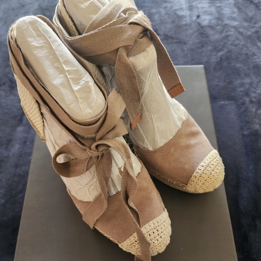 Vince Camuto Alindra Espadrilles